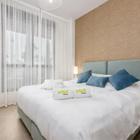 Vivi Homes - Fari Pool, Sauna, Gym & Sea View *